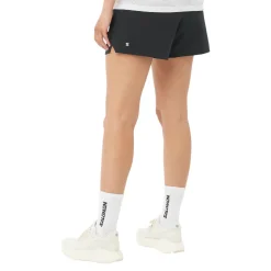 Women's Shakeout Core 4